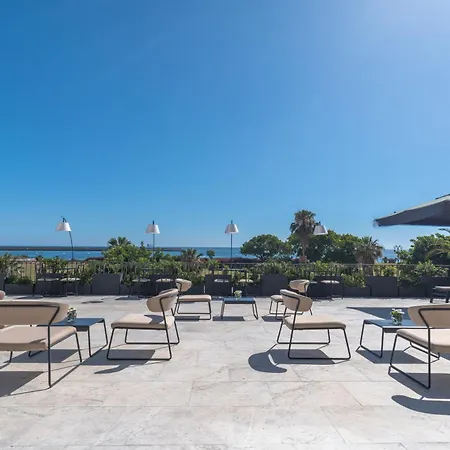 Frühstückspension L' Hotellerie Easy 2*